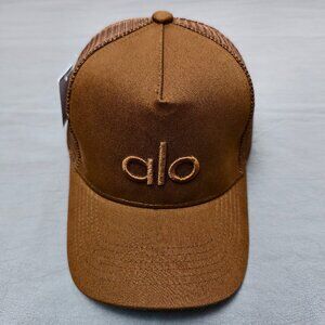 NWT ALO Yoga Brown District Trucker Hat